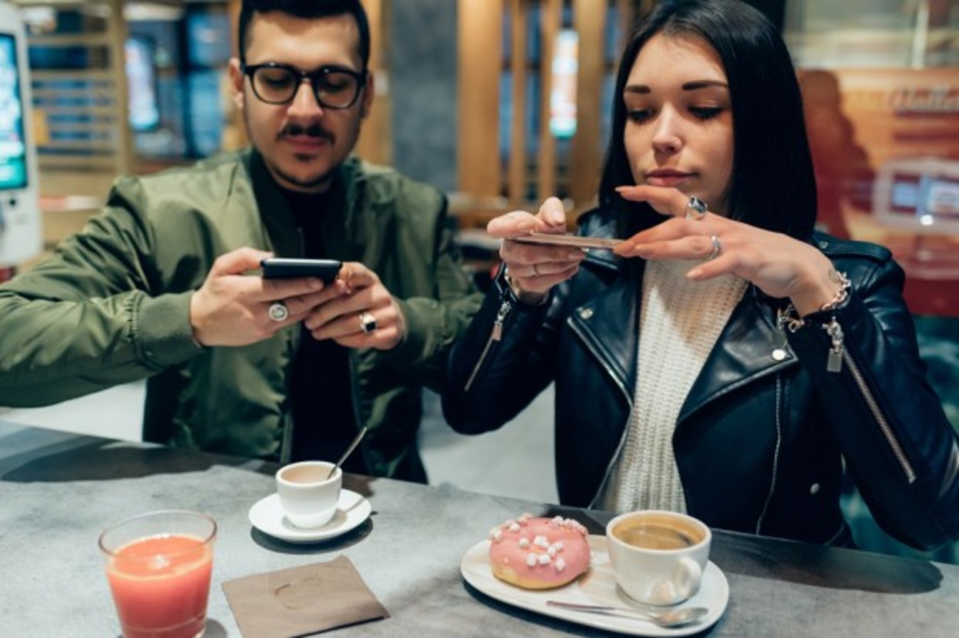 Millennials Check Online Reviews, Gen Zs Turn to Influencers for Restaurant Recommendations