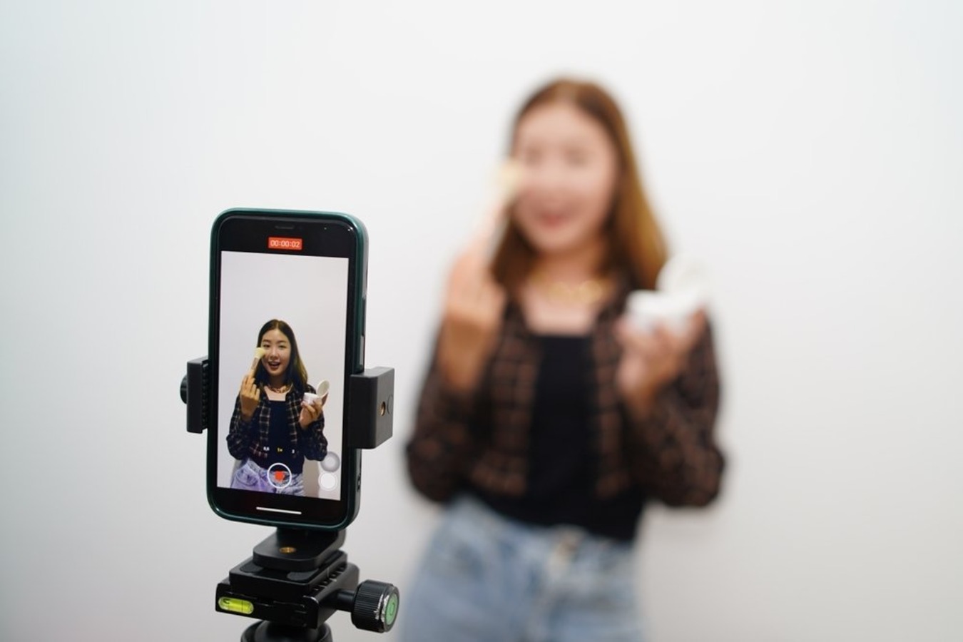 Teen TikTok makeup influencers raise health concerns