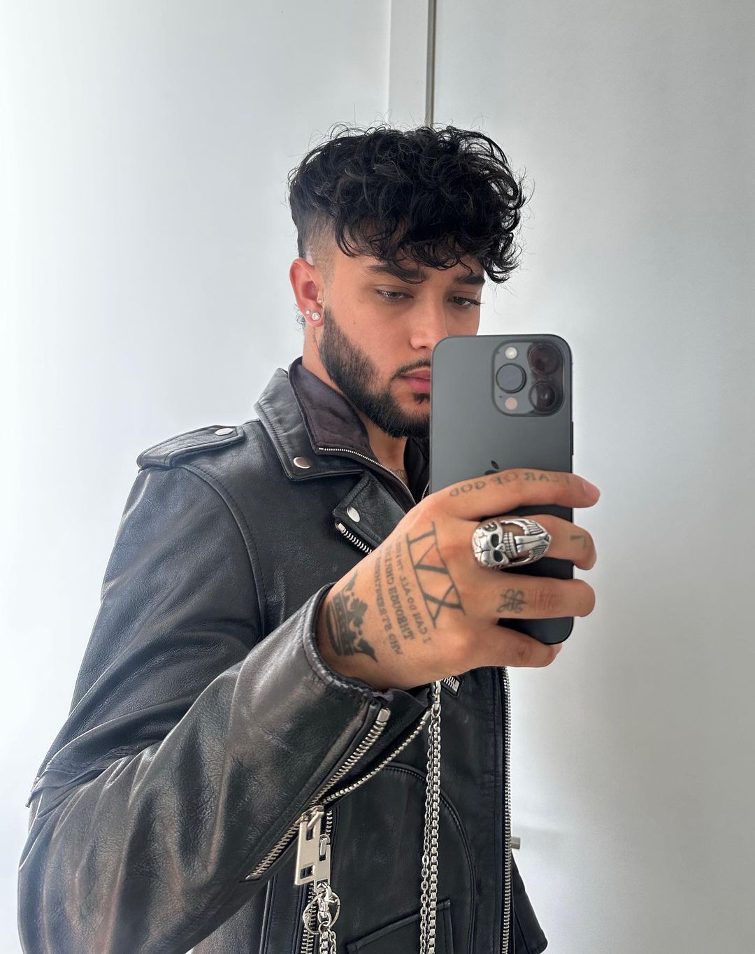 🤳

